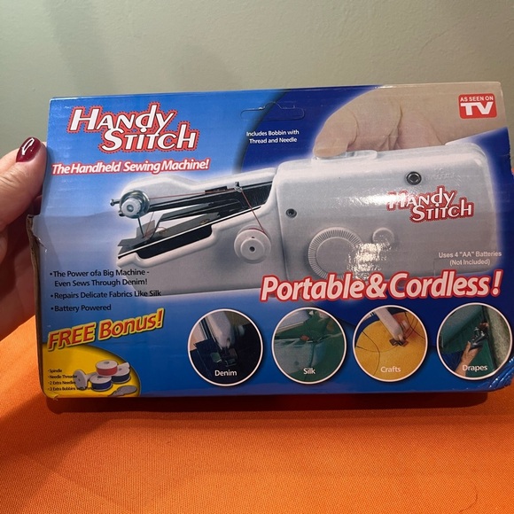 Handheld Sewing Machine - White - Picture 10 of 13